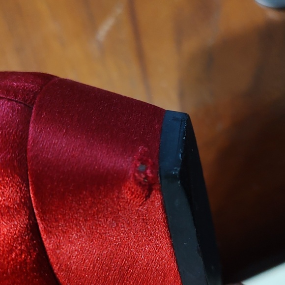 Salvatore Ferragamo Red Satin Adorned Size 8B 1 inch Heel. - Picture 9 of 10